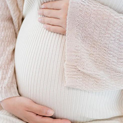 而在评论区🗽，一条高🇬🇭🕴成都助孕机构赞留言异常刺♾️🍱眼： “这👨‍⚕️🍈